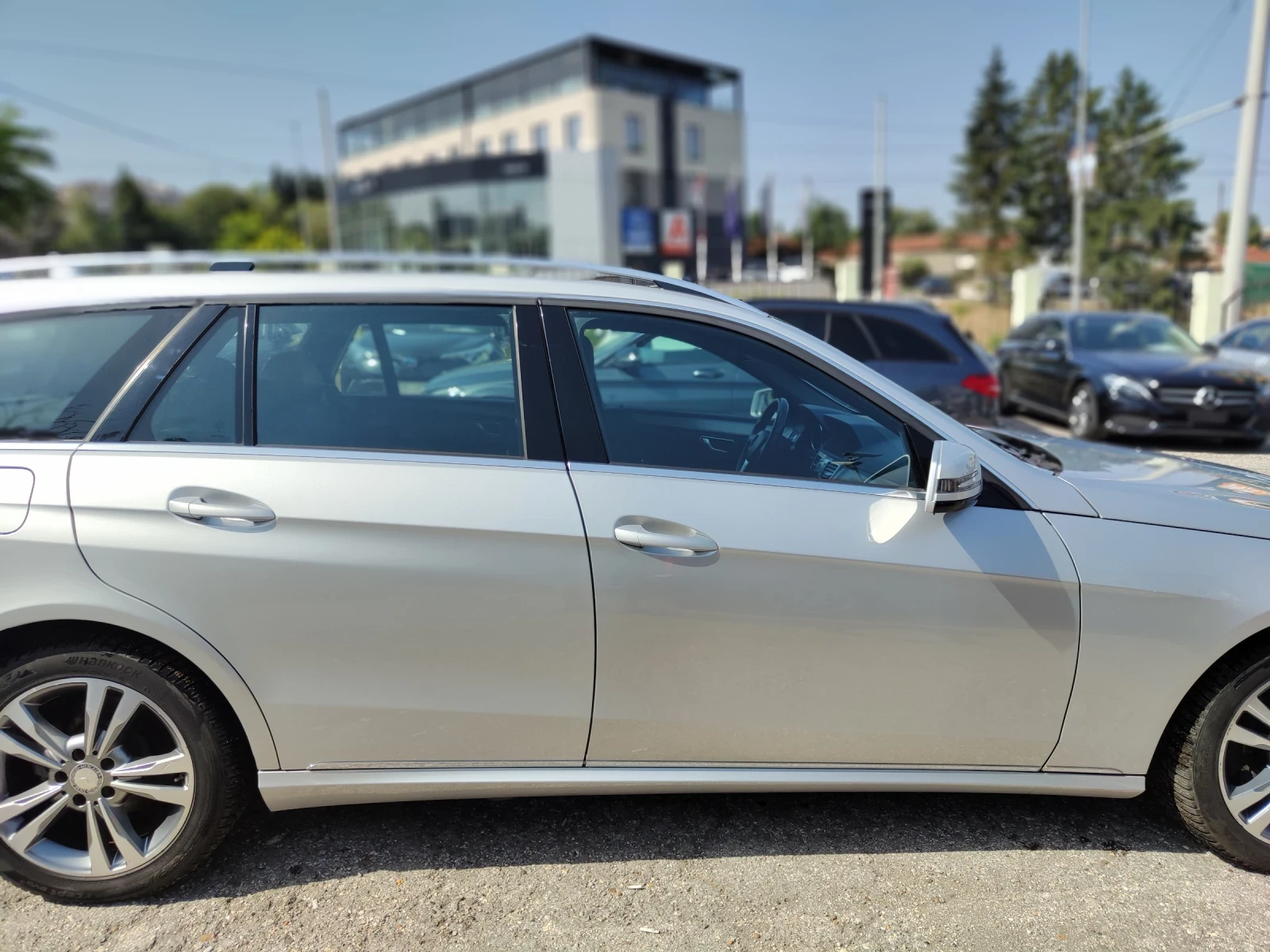 Mercedes-Benz E 200  - изображение 7