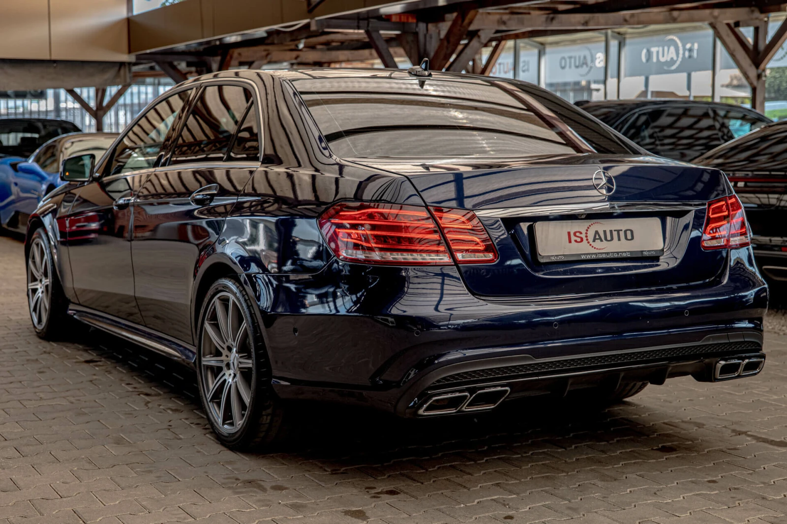 Mercedes-Benz E 63 AMG 4Matic/Dynamic/Harman Kardon/Алкантар/Обдухване - изображение 5
