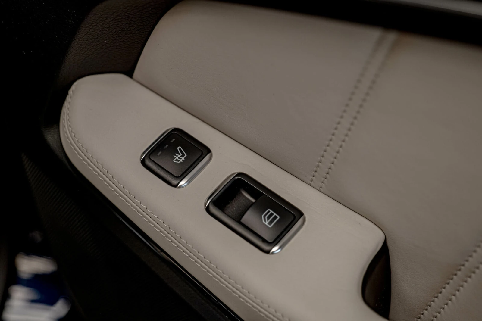 Mercedes-Benz E 63 AMG 4Matic/Dynamic/Harman Kardon/Алкантар/Обдухване - изображение 10