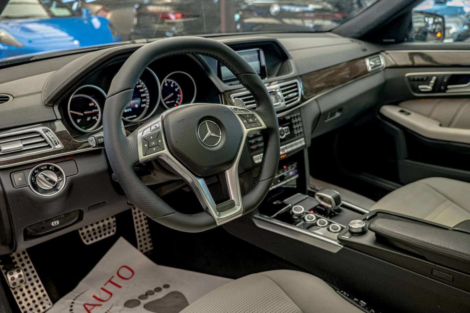 Mercedes-Benz E 63 AMG 4Matic/Dynamic/Harman Kardon/Алкантар/Обдухване - изображение 7