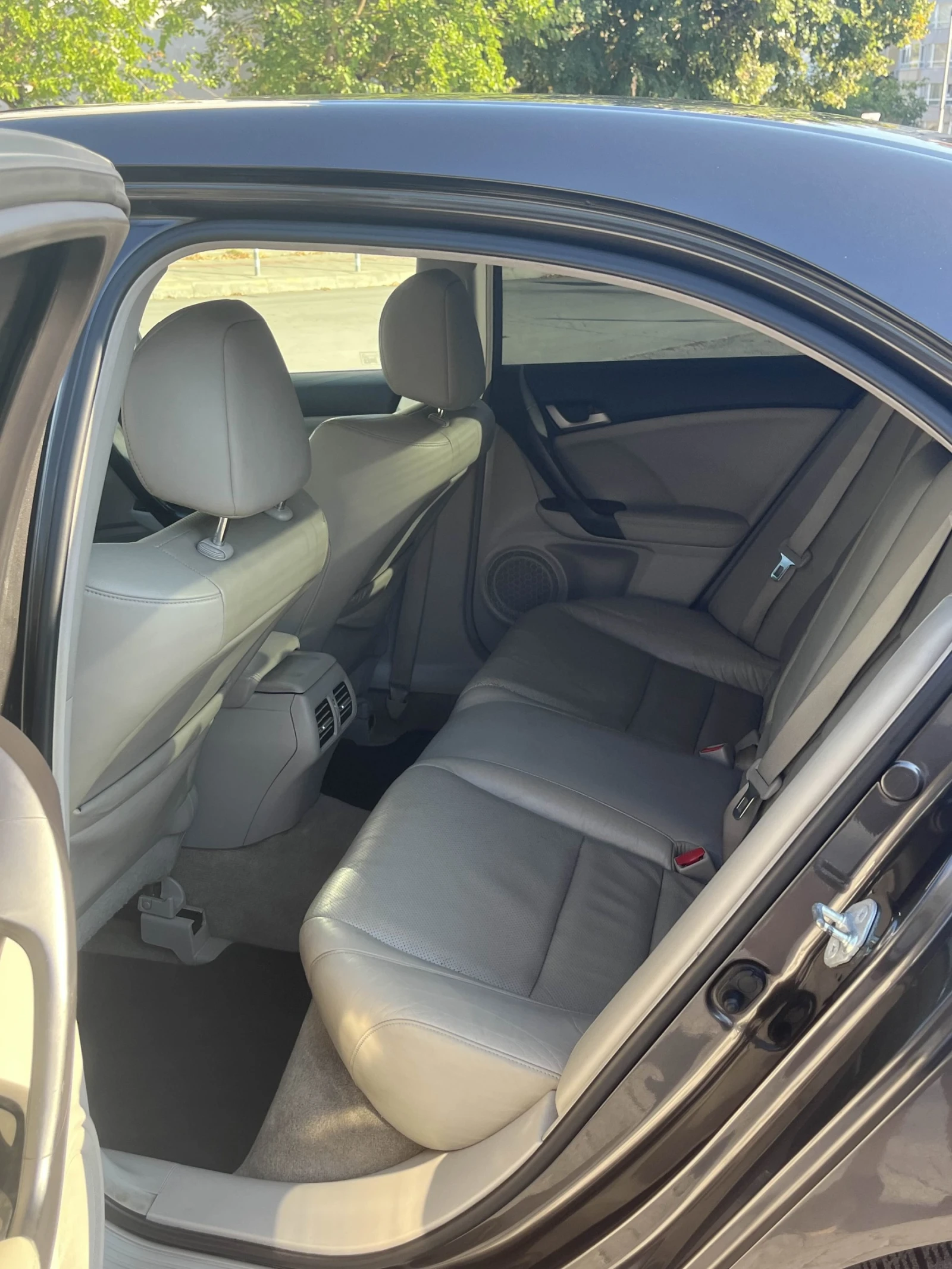 Honda Accord 2.4 Ръчка - изображение 10