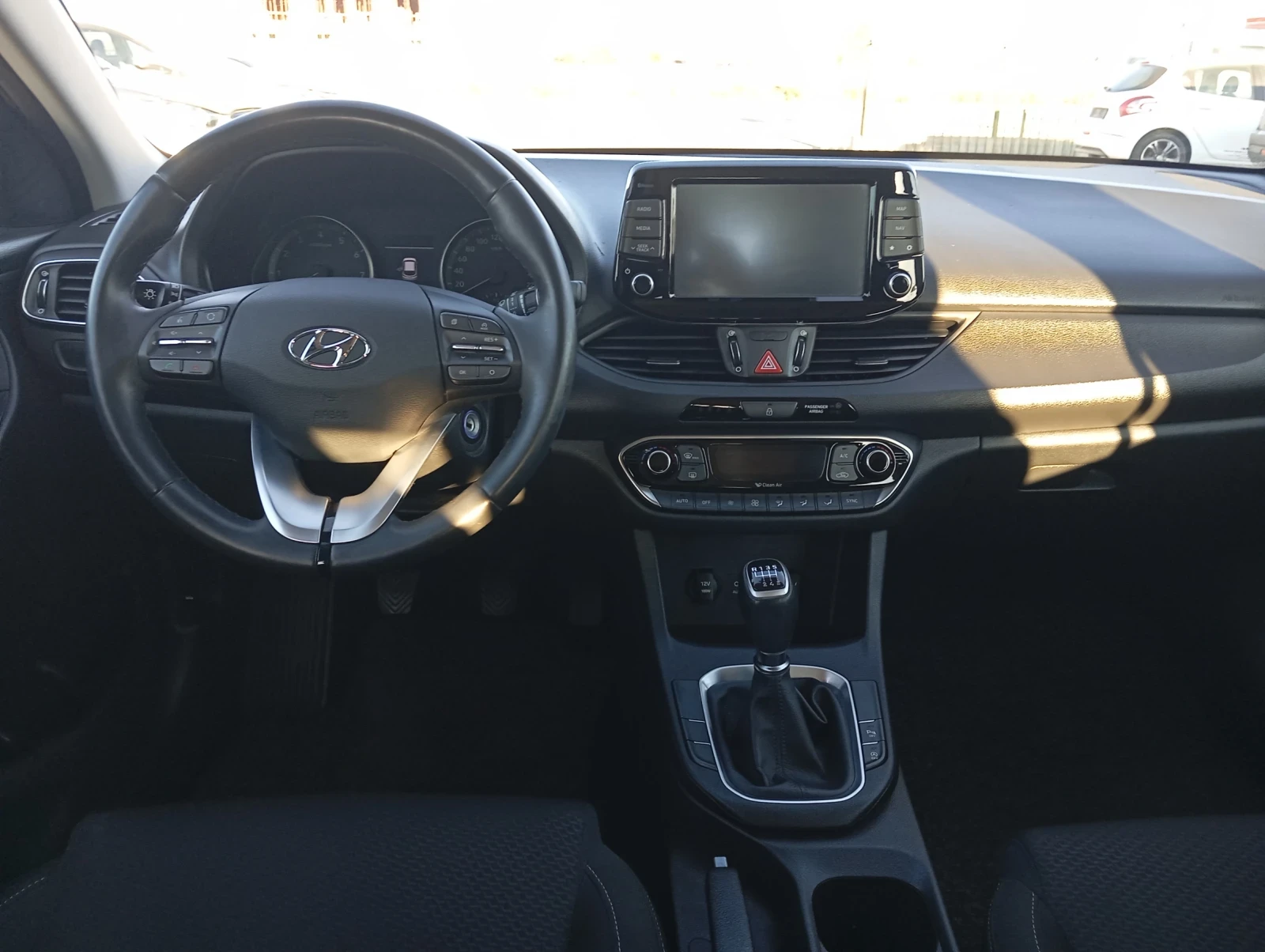 Hyundai I30 1.4   | Mobile.bg   12