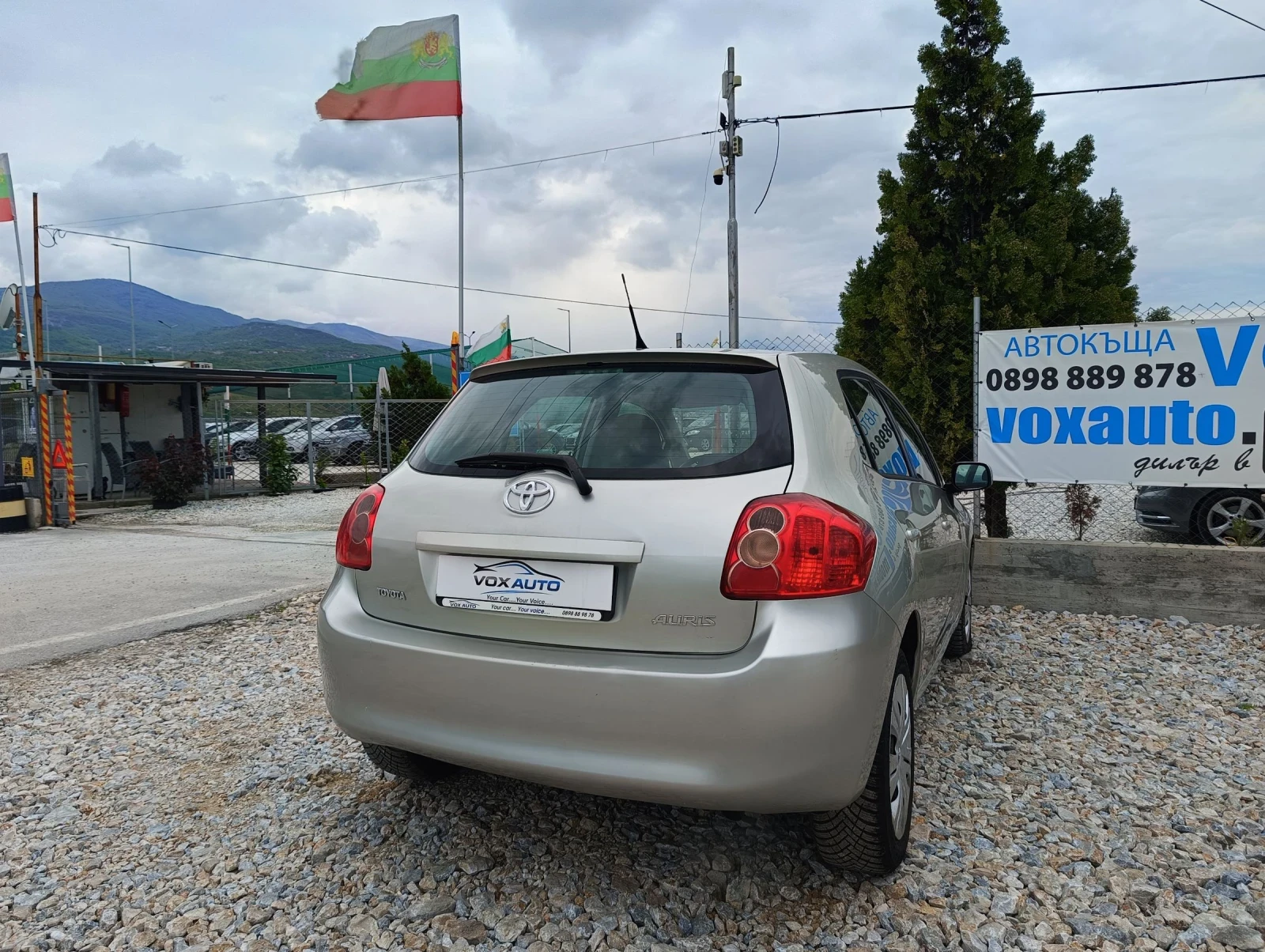 Toyota Auris 1.6 куб. 125 к.с., снимка 8 - Автомобили и джипове - 53306184