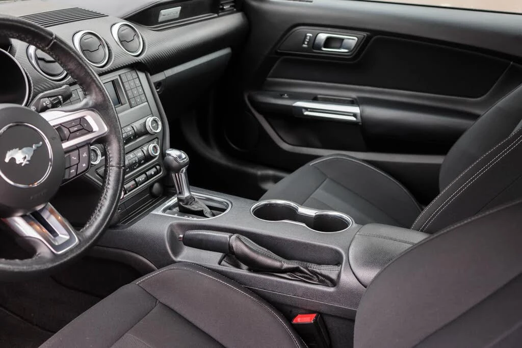 Ford Mustang EcoBoost* RWD* АвтоКредит* (ЦЕНА ДО БГ) - изображение 10