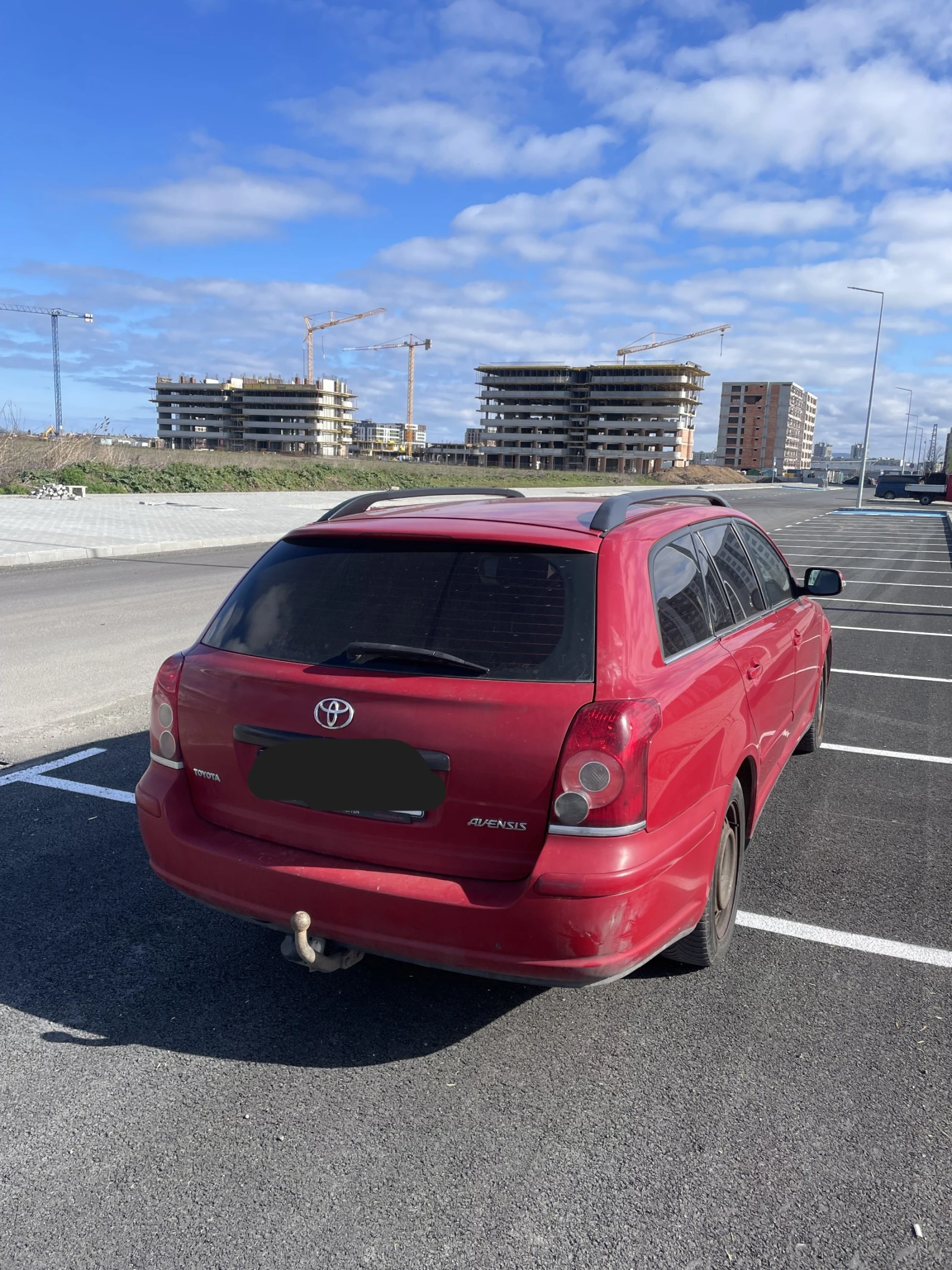 Toyota Avensis 1.8/LPG, снимка 5 - Автомобили и джипове - 53769843