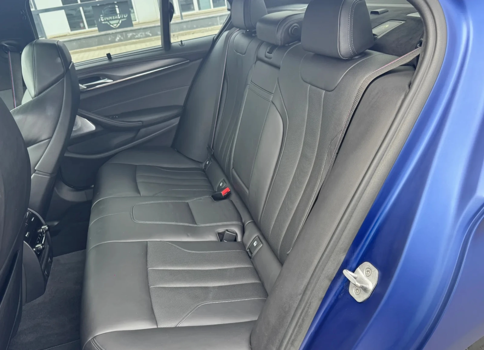 BMW M5 Competition xDrive, снимка 9 - Автомобили и джипове - 54325611