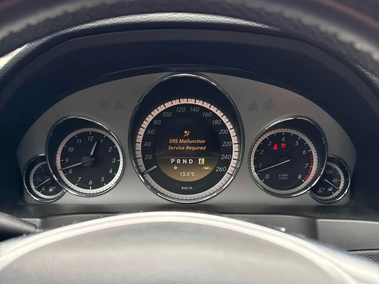 Mercedes-Benz E 350 4MATIC * ГЛАВНО ПРЕДСТАВИТЕЛСТВО НА AUDI* , снимка 8 - Автомобили и джипове - 54397692