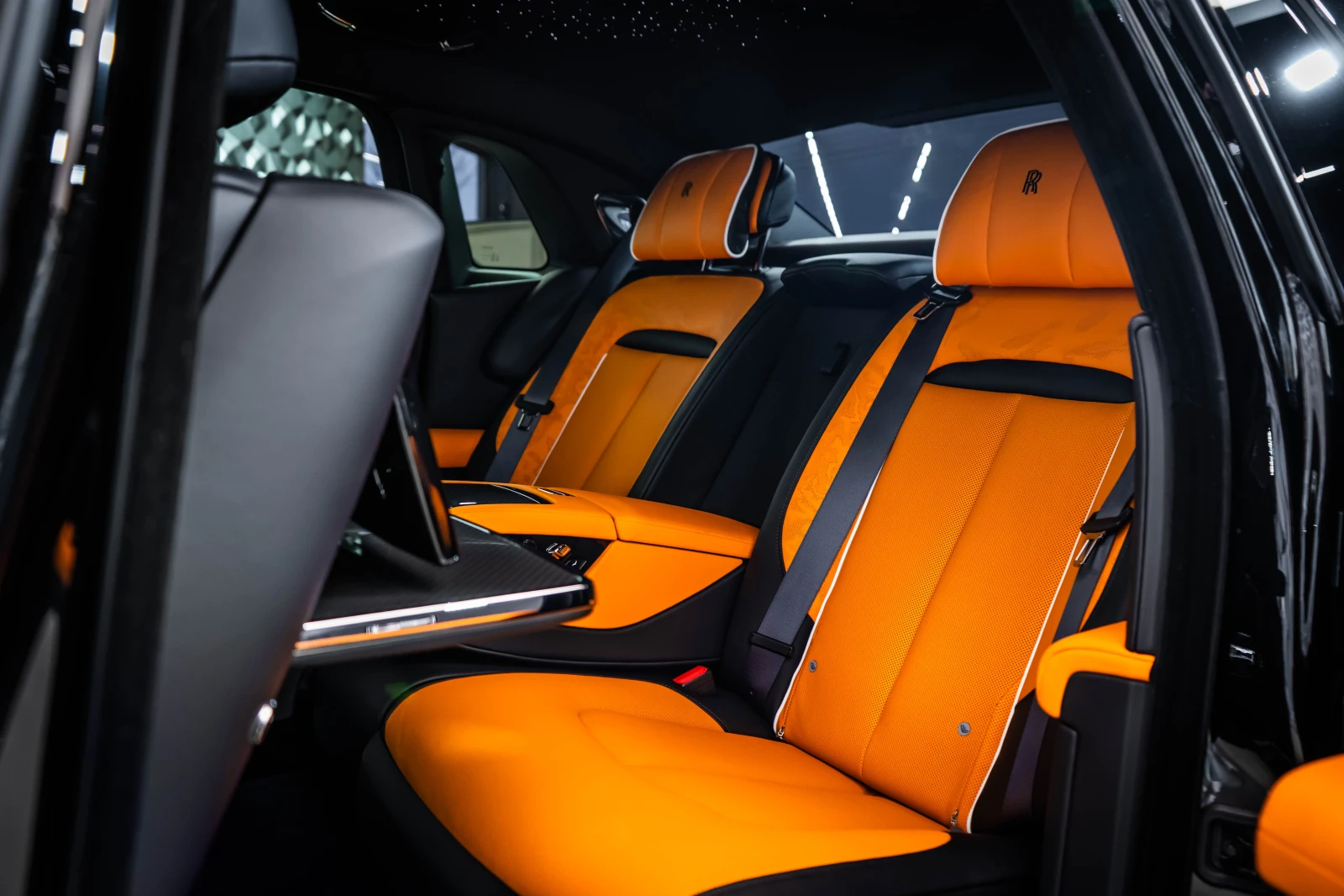 Rolls-Royce Ghost Ghost Black Badge, снимка 16 - Автомобили и джипове - 54566791