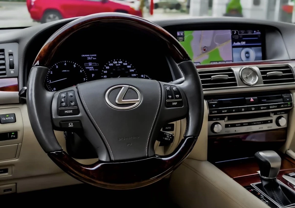 Lexus LS 460 ПЕРФЕКТНА СЕРВИЗНА ИСТОРИЯ * * ЦЕНА ДО БГ * * , снимка 5 - Автомобили и джипове - 54646098
