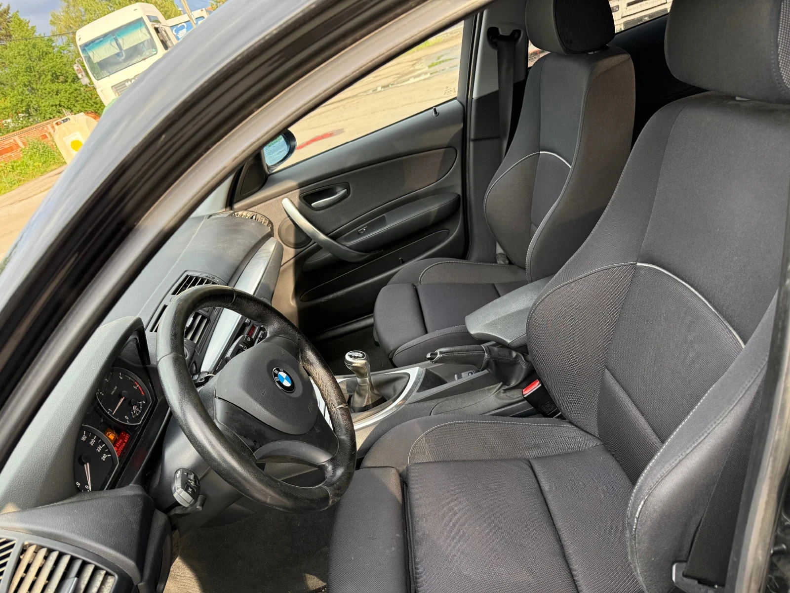 BMW 118, снимка 7 - Автомобили и джипове - 54654644