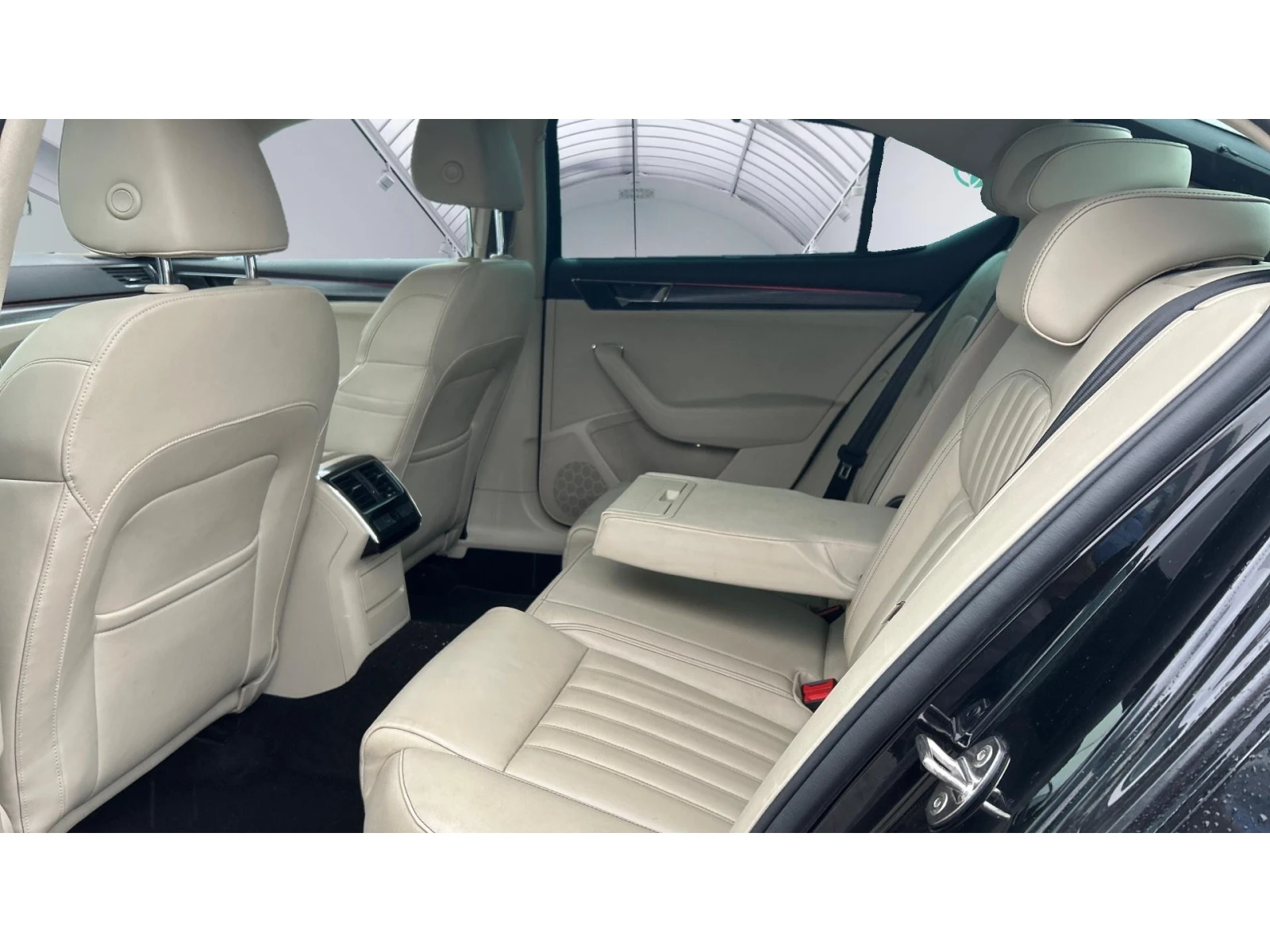 Skoda Superb 2.0 TDi DSG Style 4x4, Месечна вноска от 409  , снимка 9 - Автомобили и джипове - 55093422