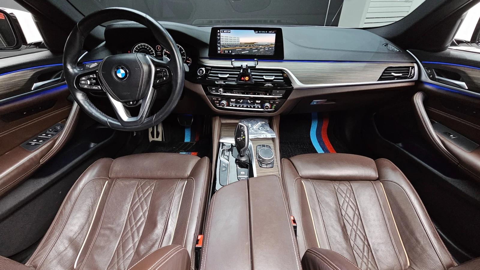 BMW 330 530i xDrive M Sport Plus | HUD | 360  | Памет, снимка 6 - Автомобили и джипове - 55328235