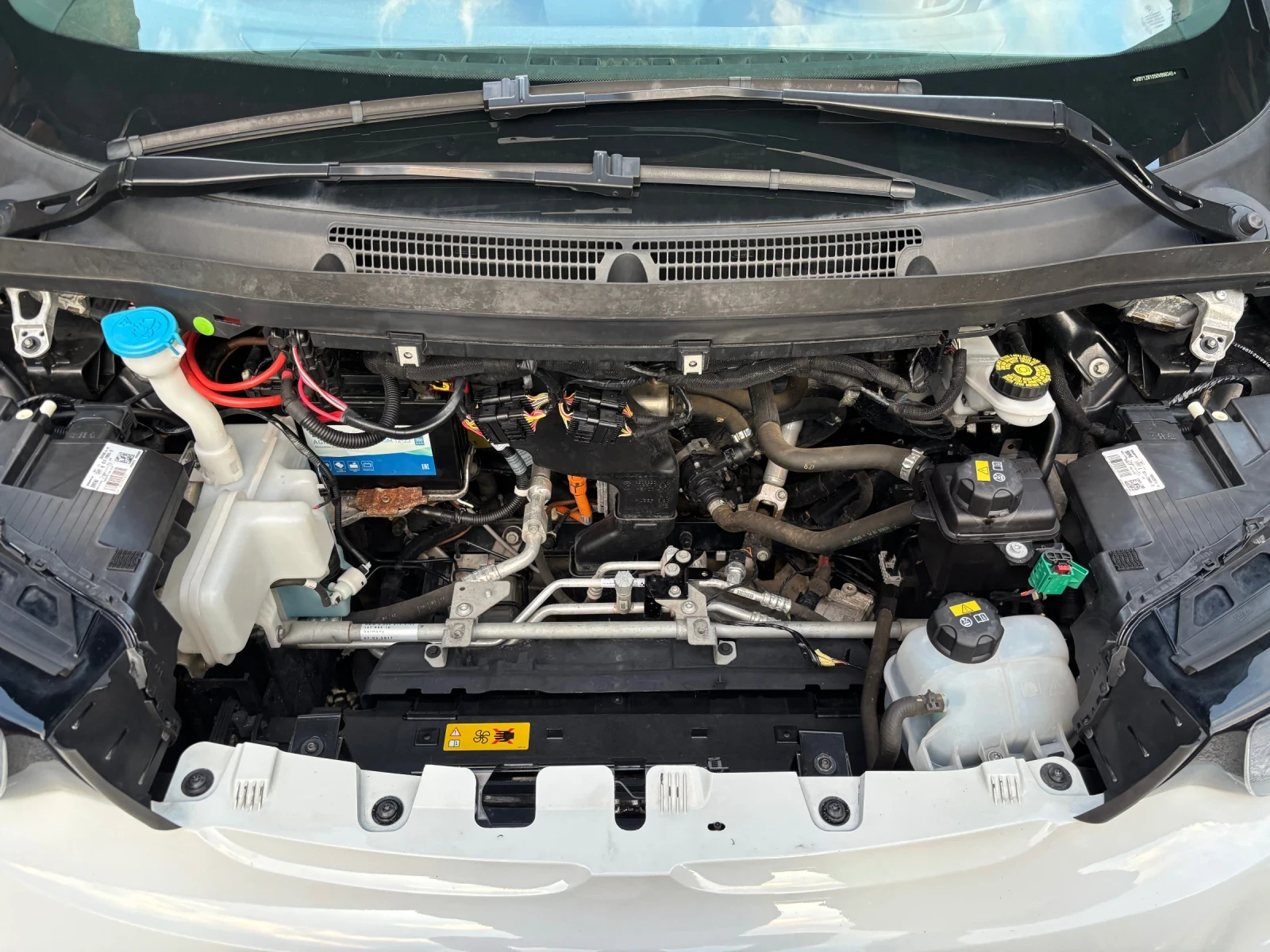 BMW i3 REx, снимка 14 - Автомобили и джипове - 56061591