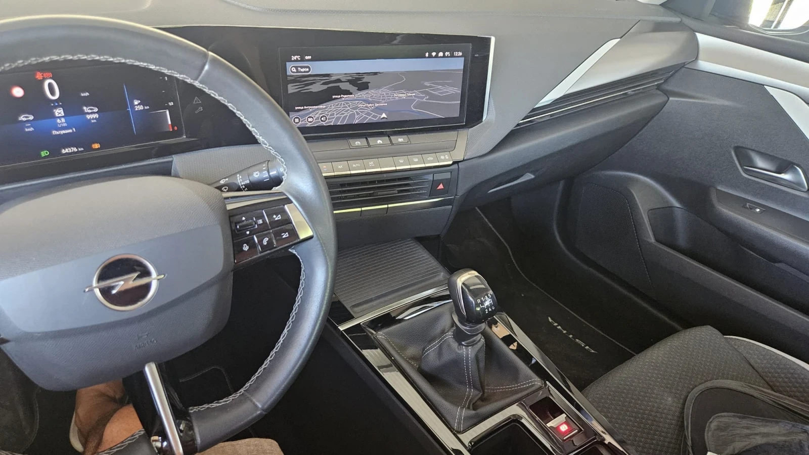 Opel Astra 1.2 business edition , снимка 8 - Автомобили и джипове - 56253438