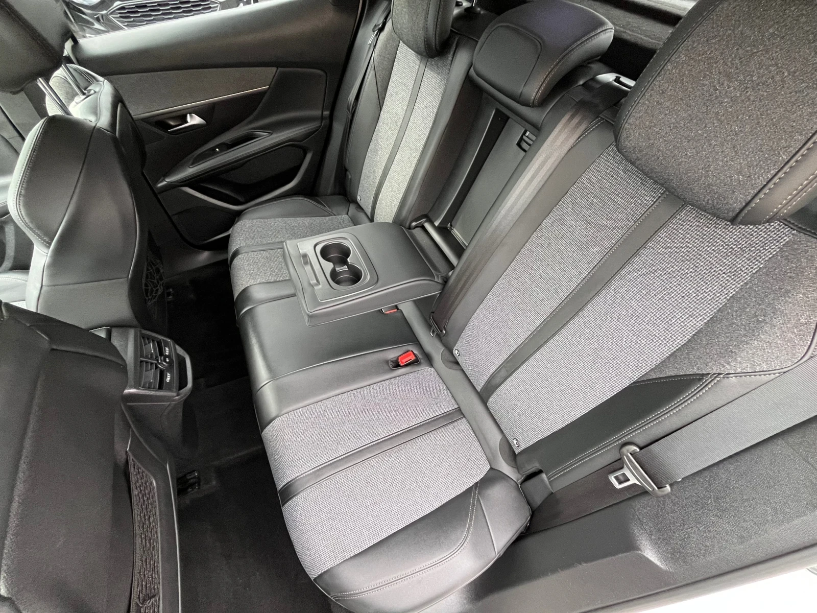 Peugeot 3008 Allure/���������� ���� � ���� �� 09.2026 | Mobile.bg � ����������� 11