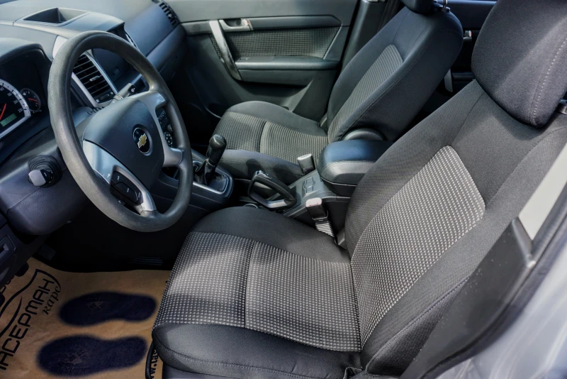 Chevrolet Captiva 2.4i GPL 16V LT, снимка 4 - Автомобили и джипове - 31239583