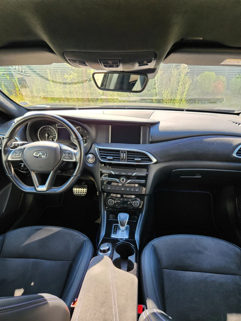 Infiniti Q30 S Premium 4x4, снимка 14 - Автомобили и джипове - 46409798