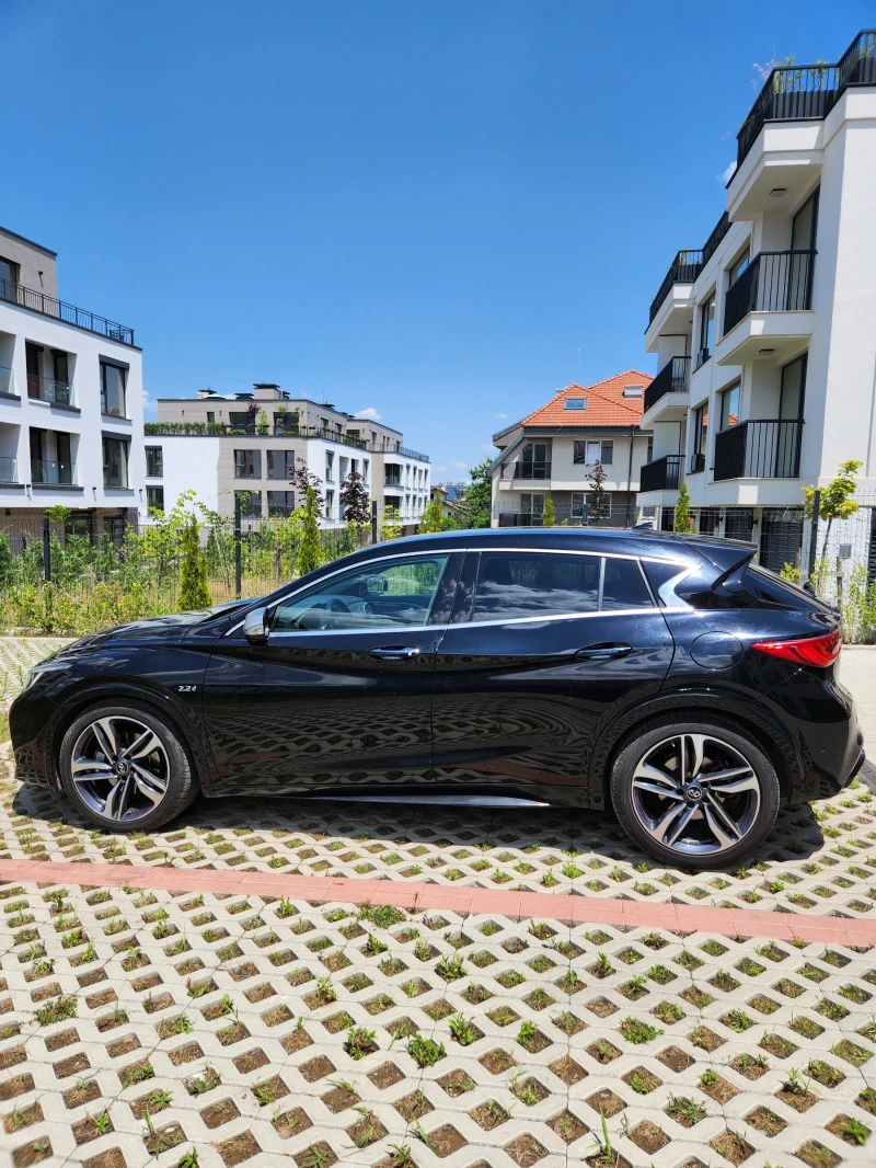 Infiniti Q30 S Premium 4x4, снимка 8 - Автомобили и джипове - 46409798