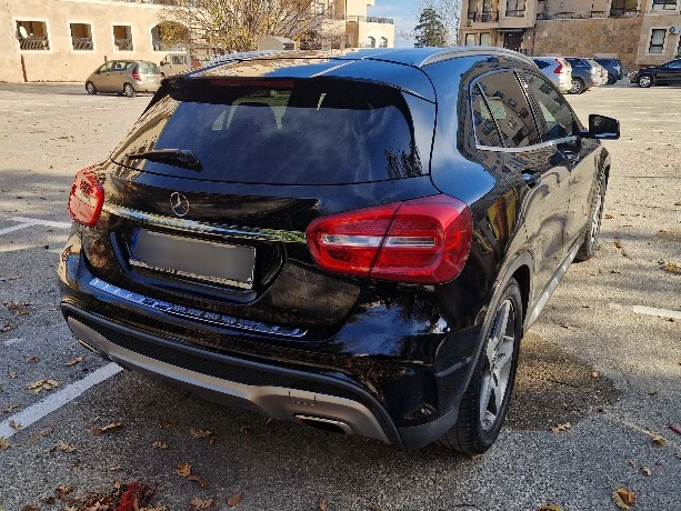 Mercedes-Benz GLA 220 2.2CDI* AMG* 4matic* NAVI* LED* KAMERA, снимка 6 - Автомобили и джипове - 52617015
