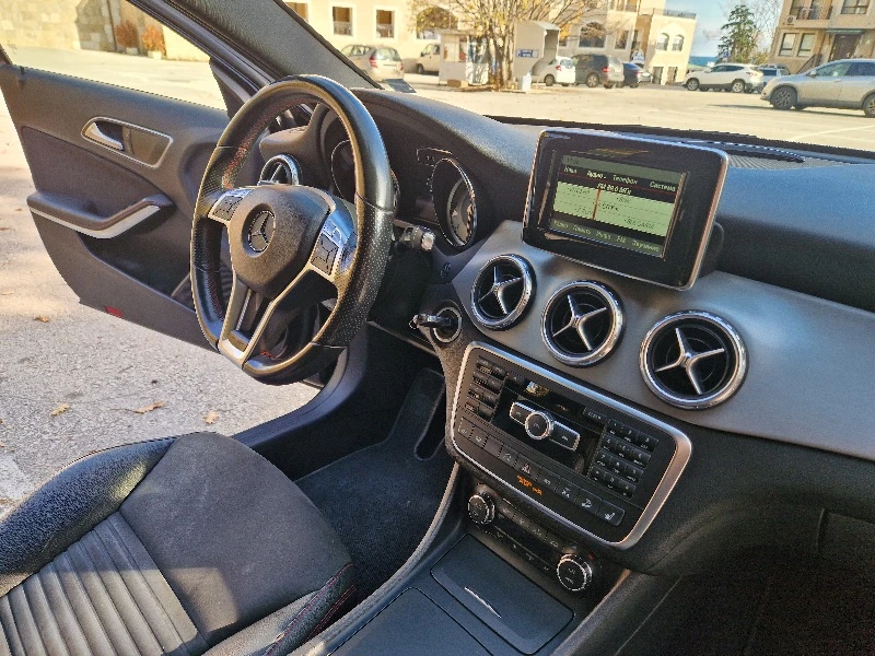 Mercedes-Benz GLA 220 2.2CDI* AMG* 4matic* NAVI* LED* KAMERA, снимка 12 - Автомобили и джипове - 52617015