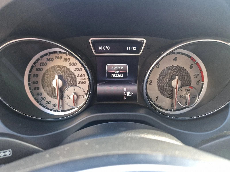 Mercedes-Benz GLA 220 2.2CDI* AMG* 4matic* NAVI* LED* KAMERA, снимка 17 - Автомобили и джипове - 52617015