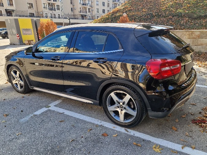 Mercedes-Benz GLA 220 2.2CDI* AMG* 4matic* NAVI* LED* KAMERA, снимка 5 - Автомобили и джипове - 52617015