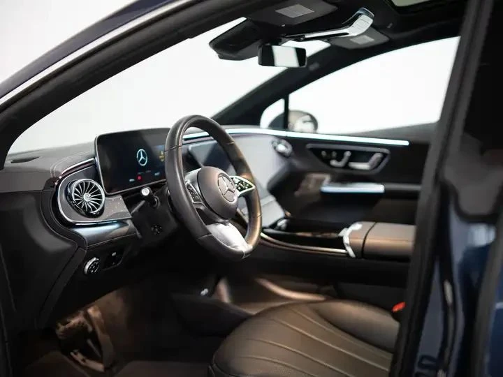 Mercedes-Benz EQE, снимка 16 - Автомобили и джипове - 56685113