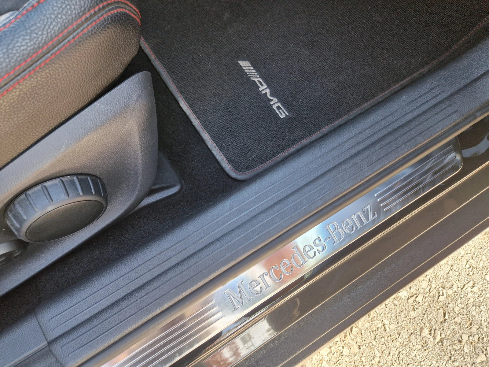 Mercedes-Benz GLA 220 2.2CDI* AMG* 4matic* NAVI* LED* KAMERA, снимка 16 - Автомобили и джипове - 53732209