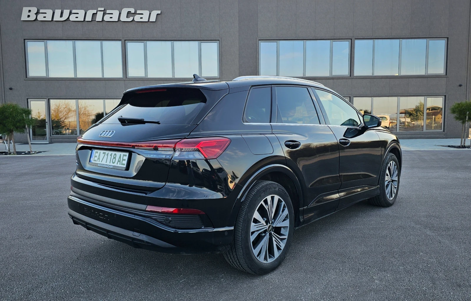 Audi Q4 e-tron/Premium Plus/Pano/ACC/Батерия 82кwh  - изображение 4