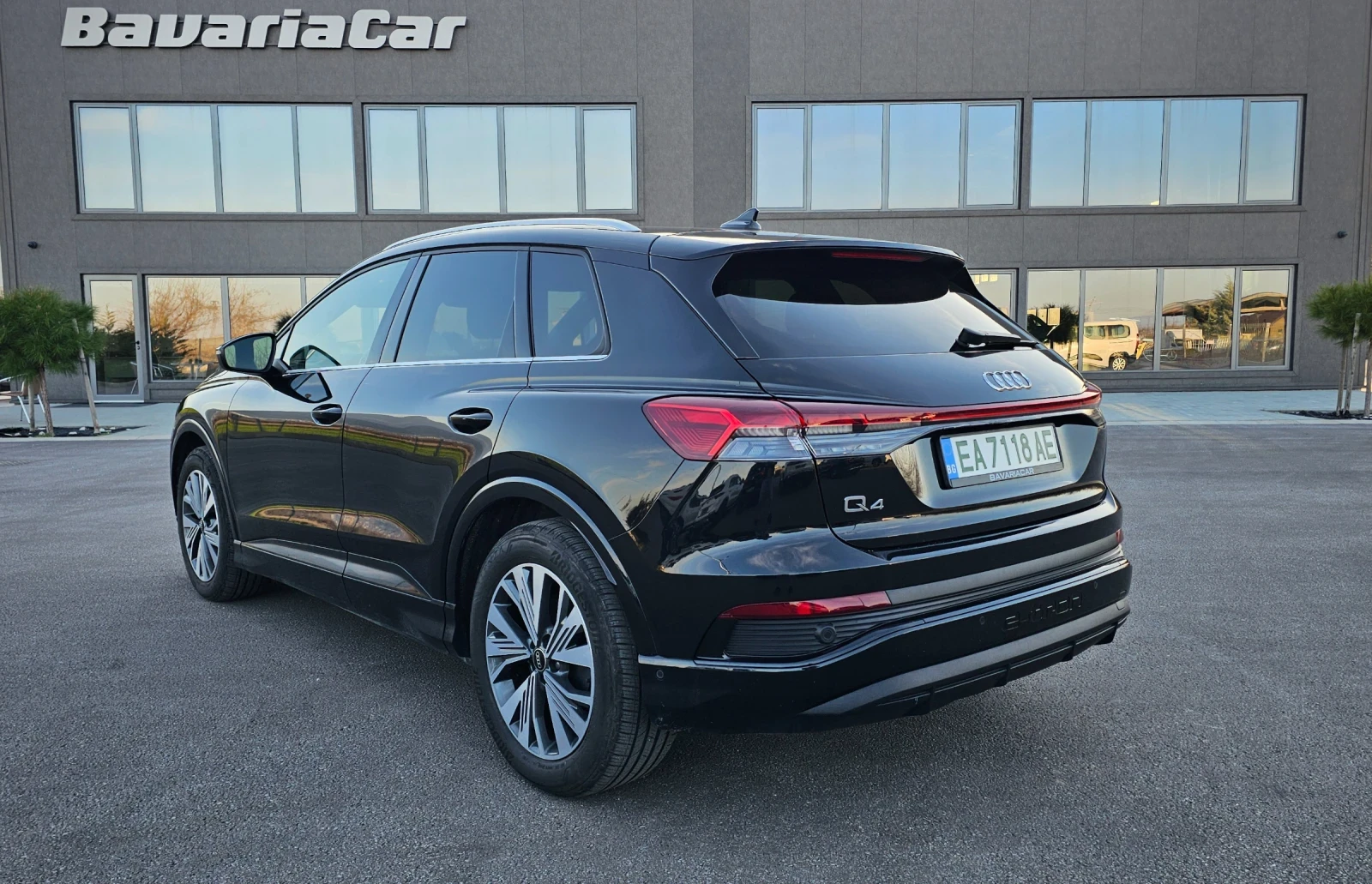 Audi Q4 e-tron/Premium Plus/Pano/ACC/Батерия 82кwh  - изображение 6