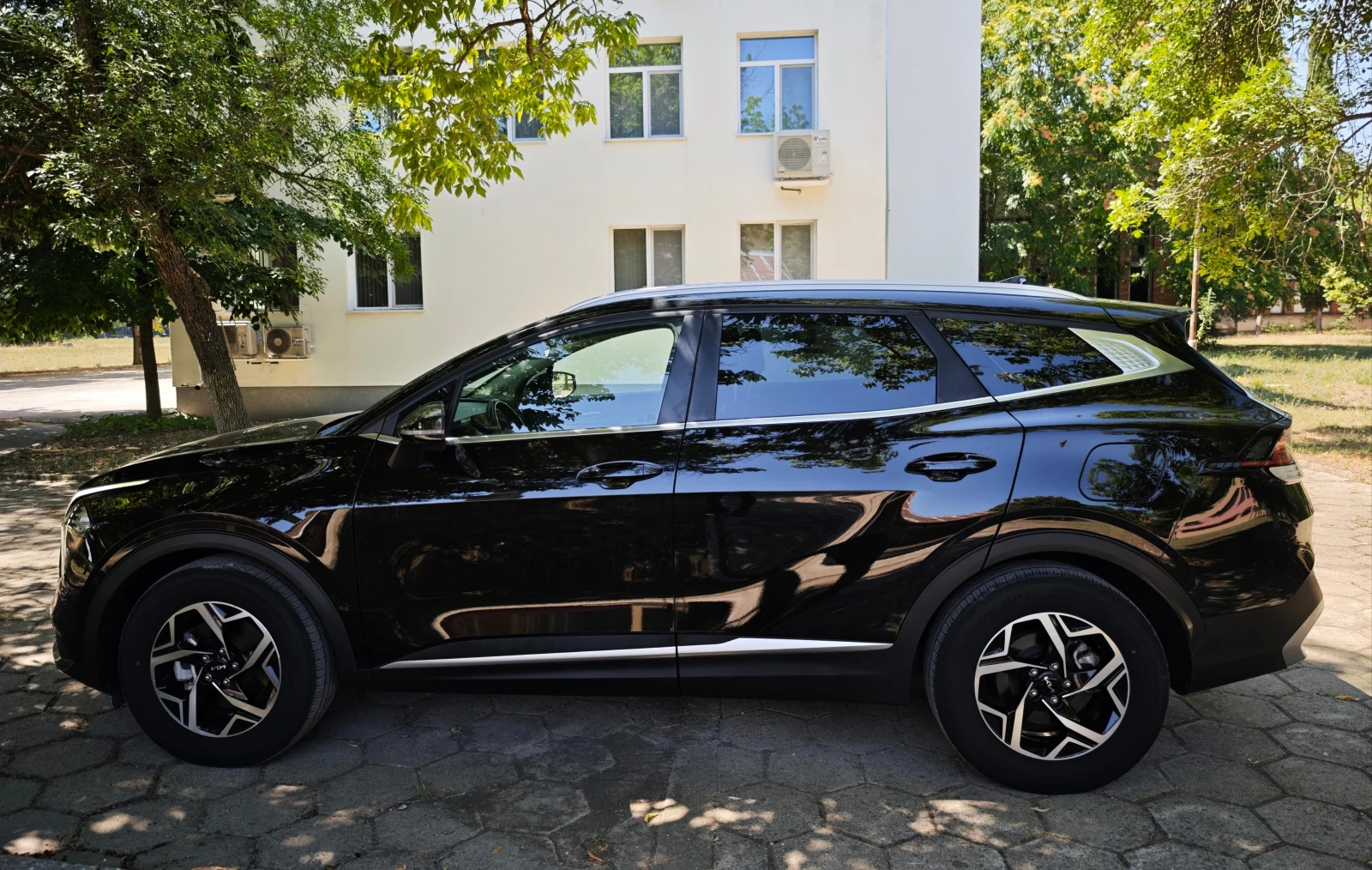Kia Sportage 2.0 CRDI, снимка 7 - Автомобили и джипове - 55292594