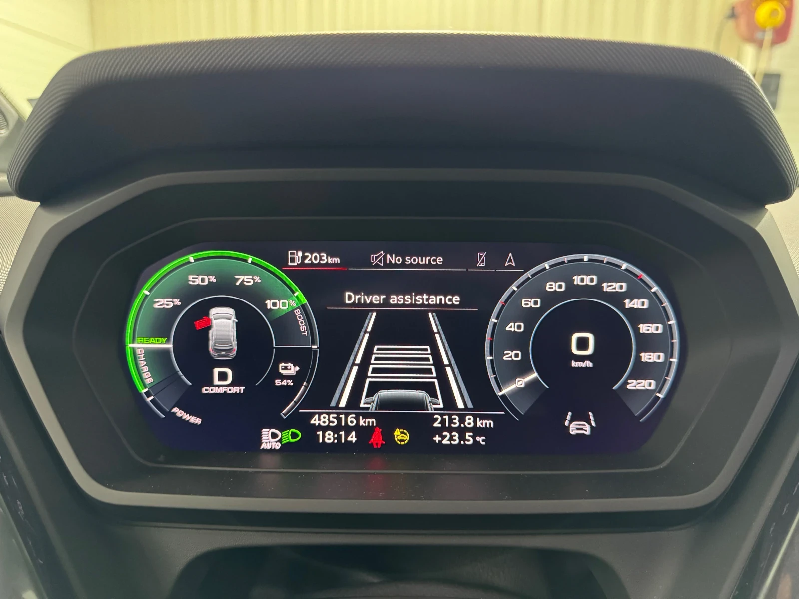 Audi Q4 50 E-TRON QUATTRO S-LINE | MATRIX LED | FULL, снимка 12 - Автомобили и джипове - 54873780