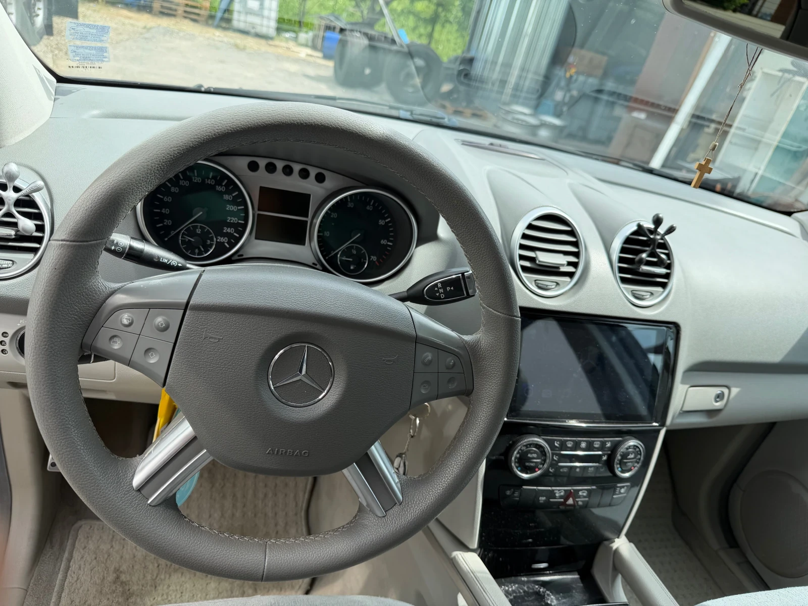Mercedes-Benz ML, снимка 9 - Автомобили и джипове - 54930390