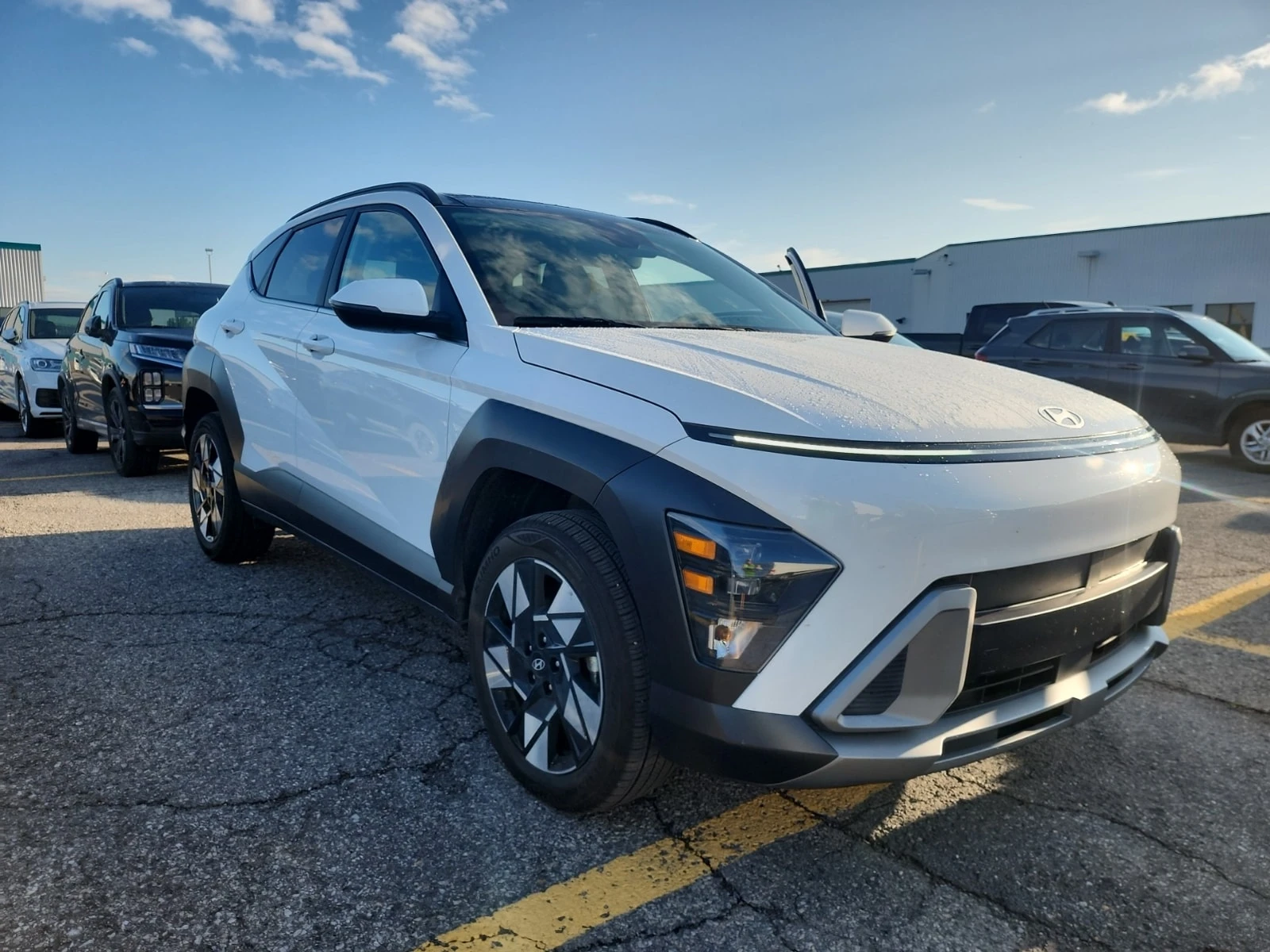 Hyundai Kona PREFERED* CARFAX* АВТОКРЕДИТ БЕЗ ПЪРВОНАЧАЛНА ВНОС, снимка 2 - Автомобили и джипове - 55872353