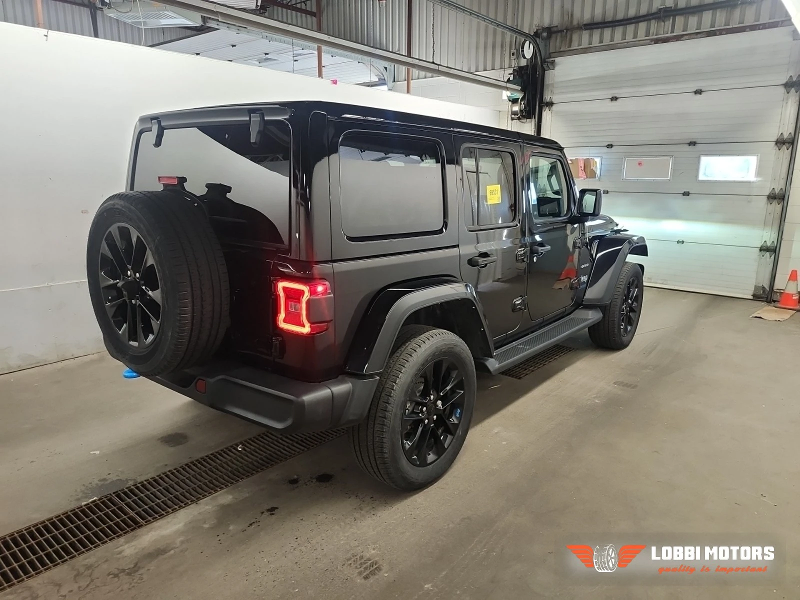 Jeep Wrangler, снимка 3 - Автомобили и джипове - 56098746