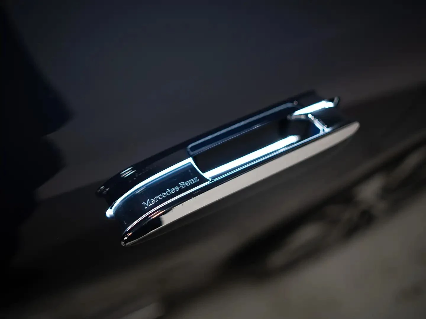 Mercedes-Benz EQE, снимка 14 - Автомобили и джипове - 56685113