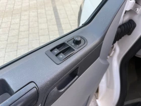VW T5 2.0TDI 9-местен 2хКлима, снимка 16