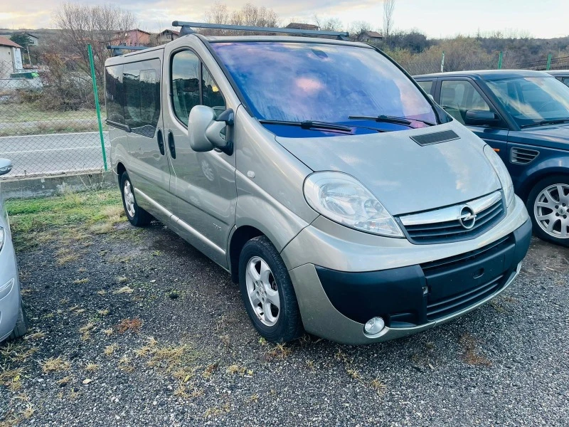 Opel Vivaro 2.5CDTI-АВТОМАТ КЛИМАТИК, снимка 3 - Бусове и автобуси - 47449373