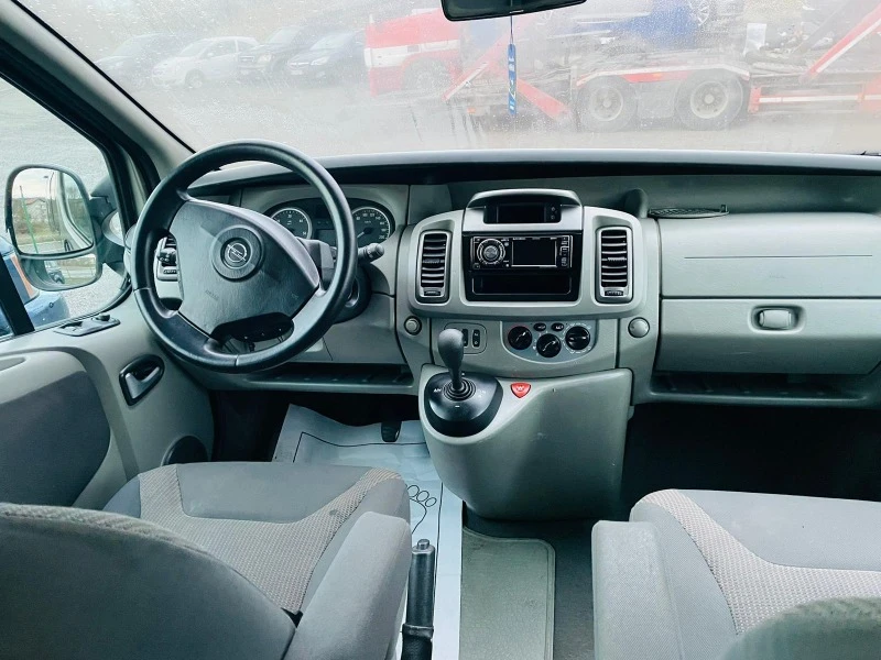 Opel Vivaro 2.5CDTI-АВТОМАТ КЛИМАТИК, снимка 7 - Бусове и автобуси - 47449373