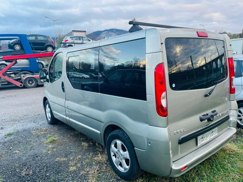 Opel Vivaro 2.5CDTI-АВТОМАТ КЛИМАТИК, снимка 4 - Бусове и автобуси - 47449373