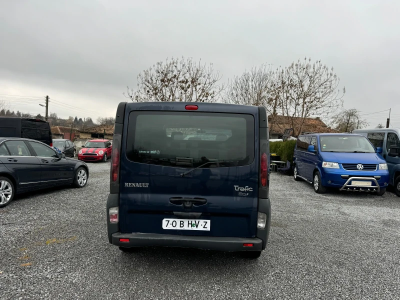 Renault Trafic 2.0тди 136к.с климатроник , снимка 5 - Бусове и автобуси - 47668714