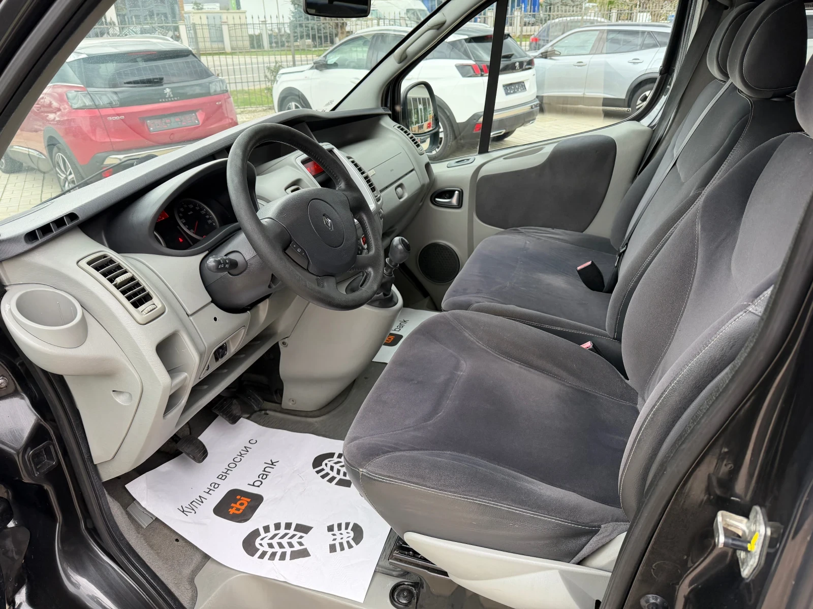 Renault Trafic 2.0DCI L2 Климатроник* 9-места* 6 скорости*  - изображение 4