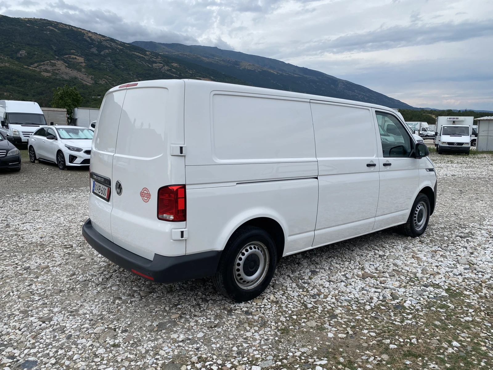 VW Transporter -2.0TDI-2021г./ХЛАДИЛЕН/ДЪЛГА-БАЗА, снимка 4 - Бусове и автобуси - 55694065