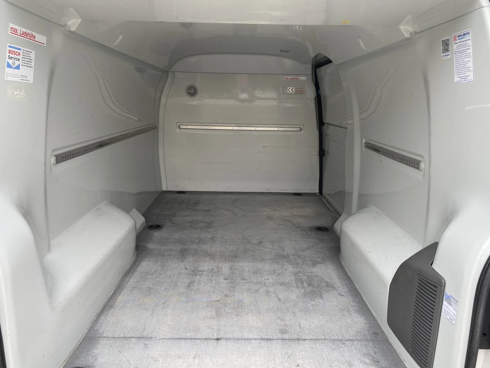VW Transporter -2.0TDI-2021г./ХЛАДИЛЕН/ДЪЛГА-БАЗА, снимка 13 - Бусове и автобуси - 55694065