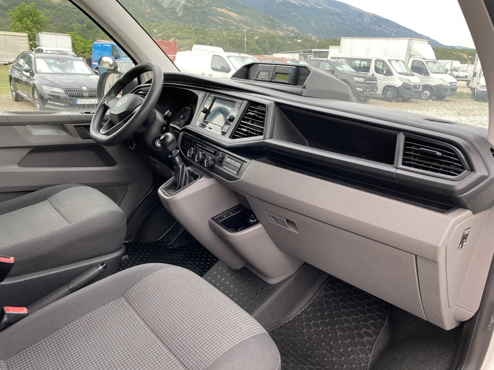 VW Transporter -2.0TDI-2021г./ХЛАДИЛЕН/ДЪЛГА-БАЗА, снимка 8 - Бусове и автобуси - 55694065