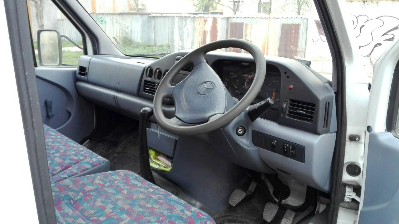 Mercedes-Benz 310, снимка 1