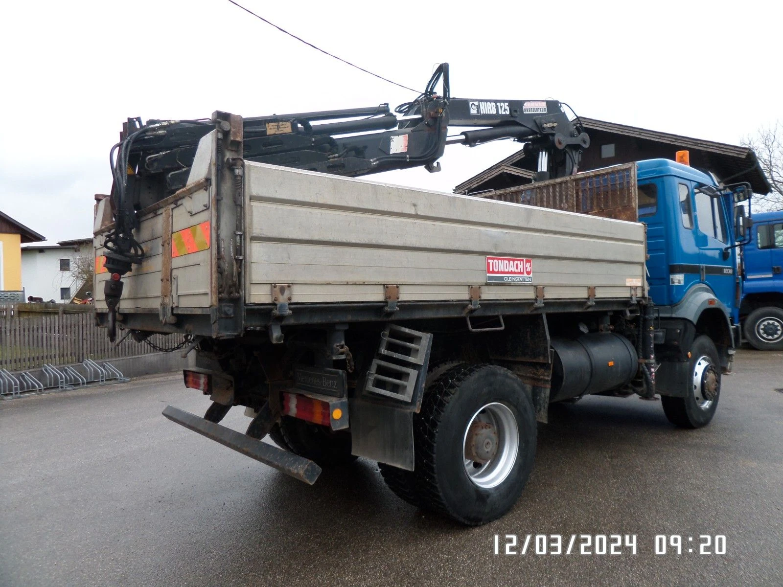 Mercedes-Benz 1838 4x4 Тристранен самосвал с кран , снимка 3 - Камиони - 55066489