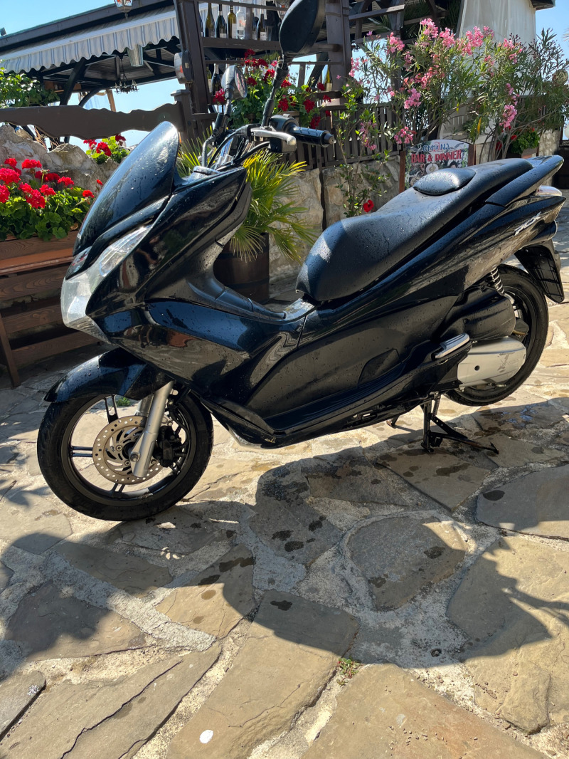 Honda Pcx, снимка 2 - Мотоциклети и мототехника - 46257693