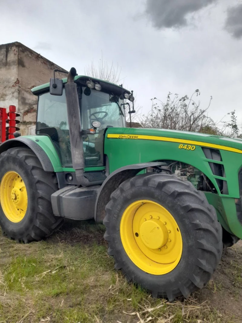 Трактор John Deere 8430, снимка 3 - Селскостопанска техника - 52876392