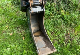 Багер Volvo ECR25D, снимка 9